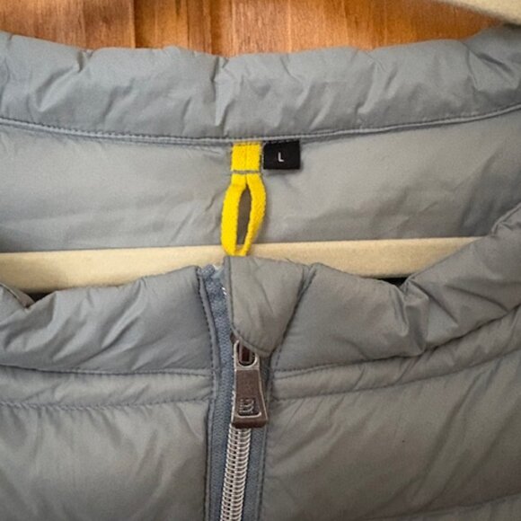 Cotes of London cap sleeve down vest - Picture 6 of 7